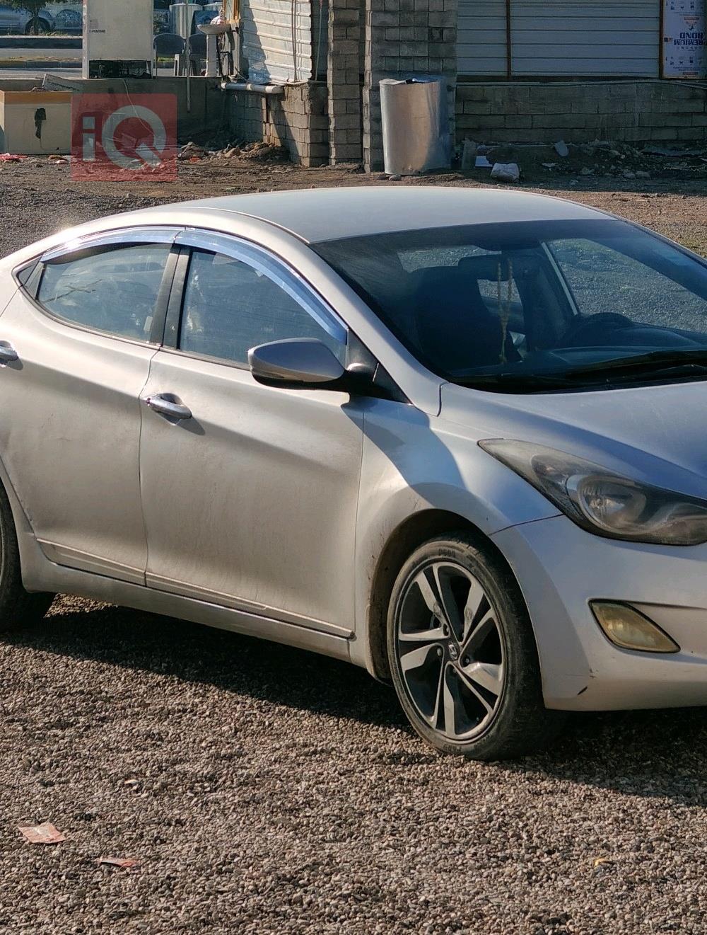 هیۆندای ئەلەنترا